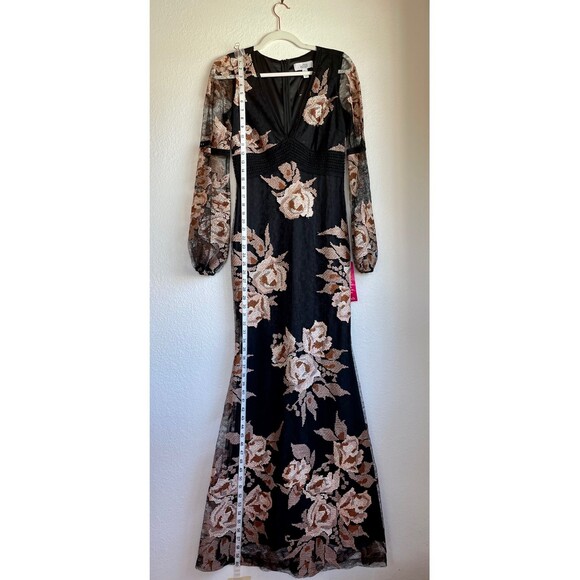 NWT Belle by Badgley Mischka Floral Embroidered Mermaid V-Neck Long Sleeve Gown - Picture 8 of 12